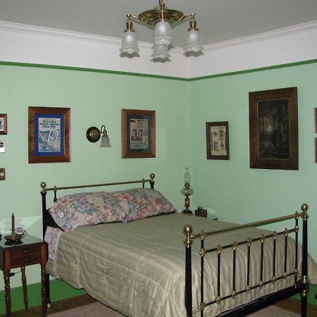 Gower Manor Historic Bed & Breakfast Сент Джонс Екстериор снимка