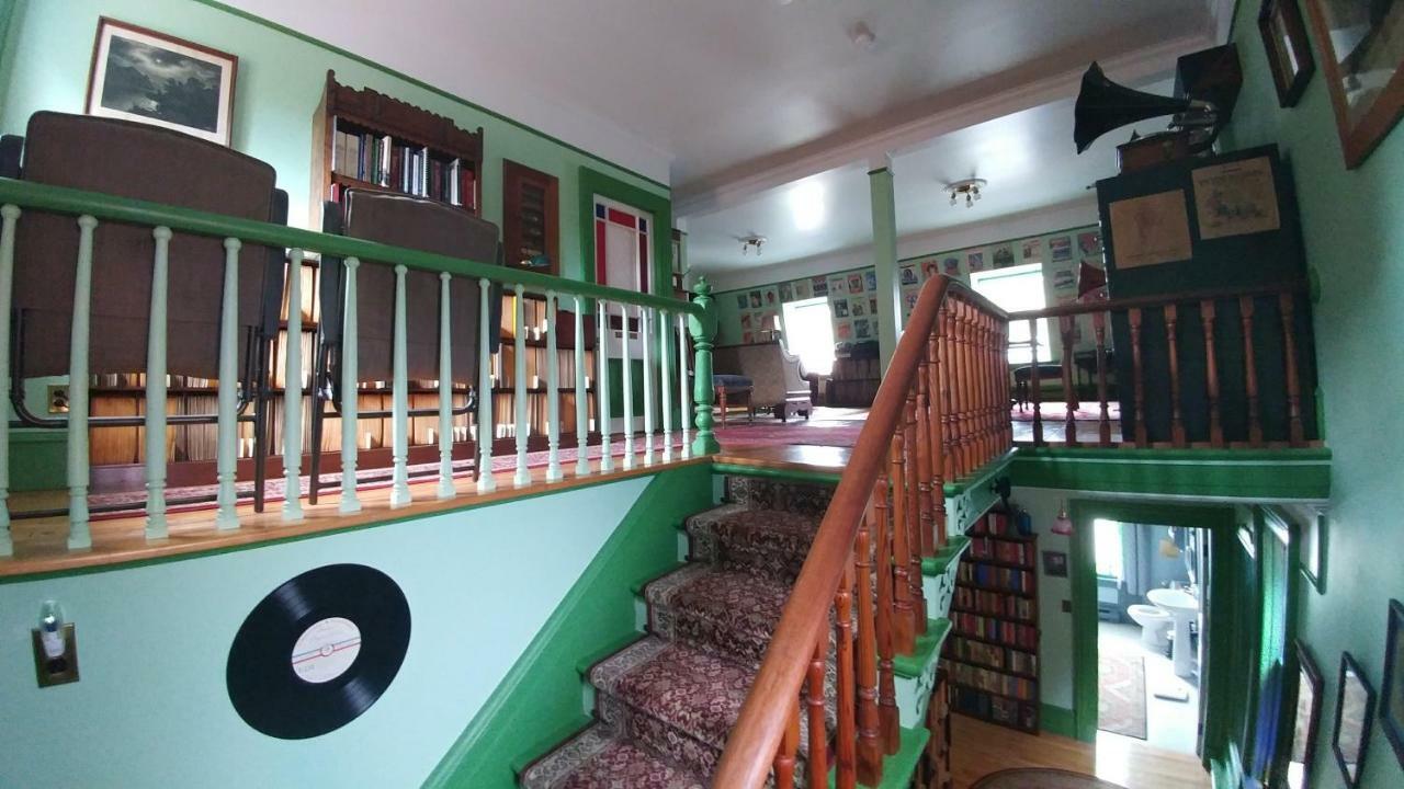 Gower Manor Historic Bed & Breakfast Сент Джонс Екстериор снимка