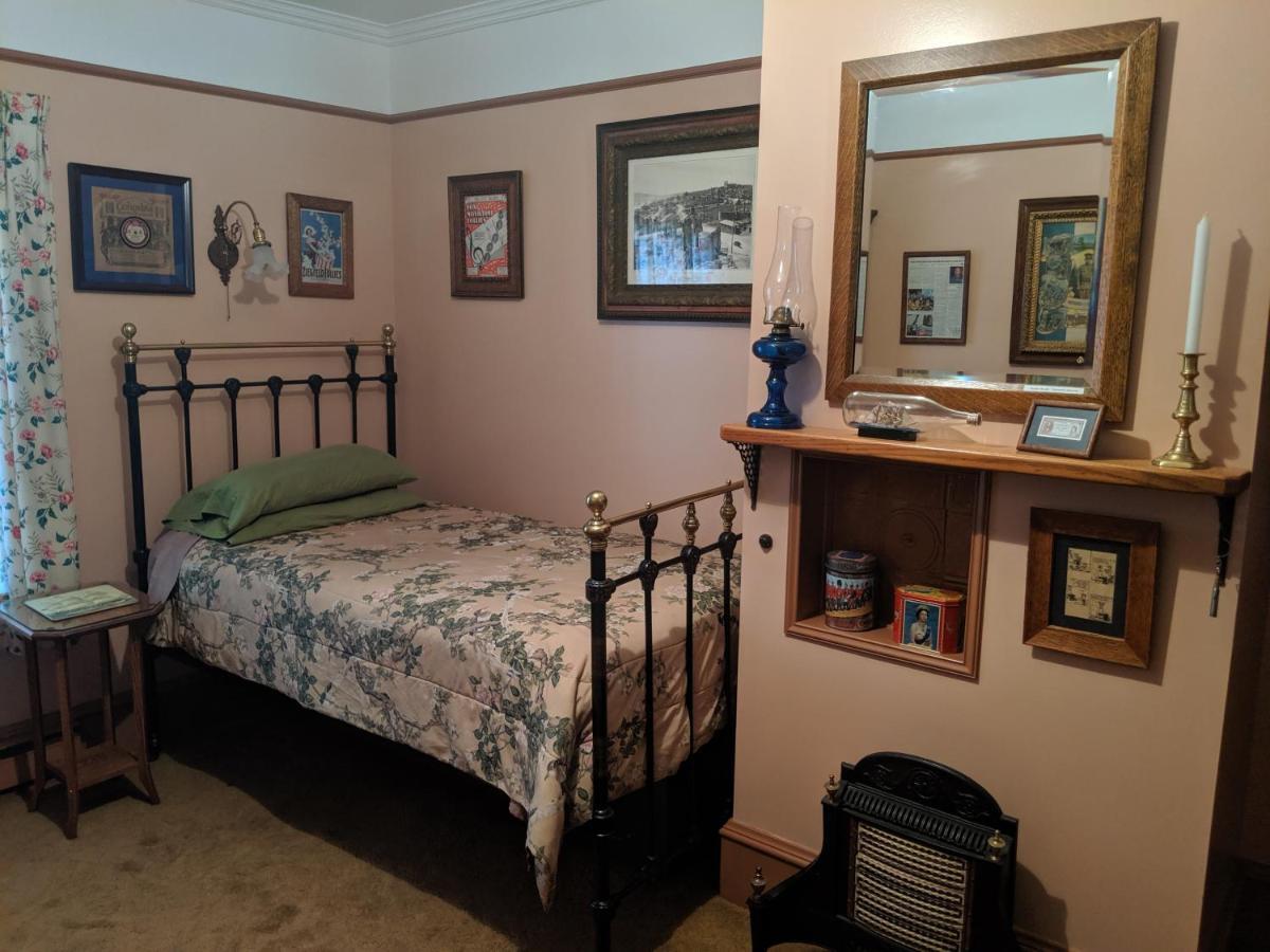 Gower Manor Historic Bed & Breakfast Сент Джонс Екстериор снимка